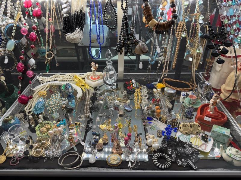 Sale Photo Thumbnail #14