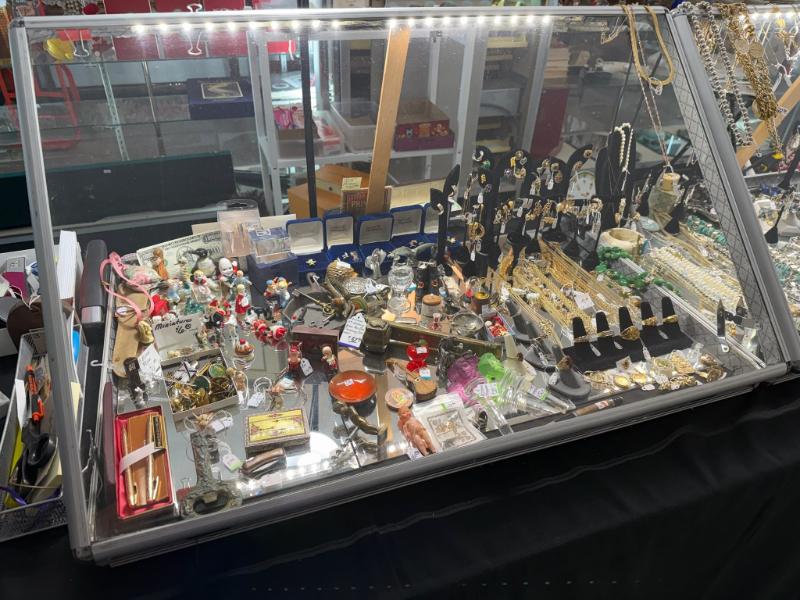 Sale Photo Thumbnail #5