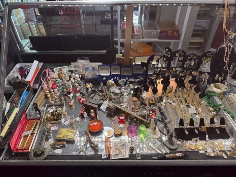 Sale Photo Thumbnail #6