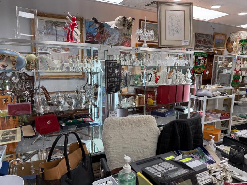 Sale Photo Thumbnail #17