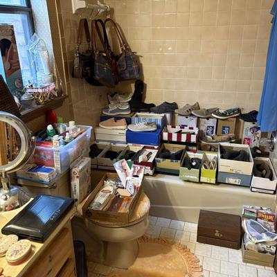 Sale Photo Thumbnail #117