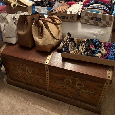 Sale Photo Thumbnail #98