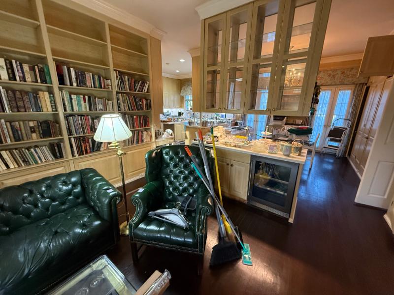 Sale Photo Thumbnail #16