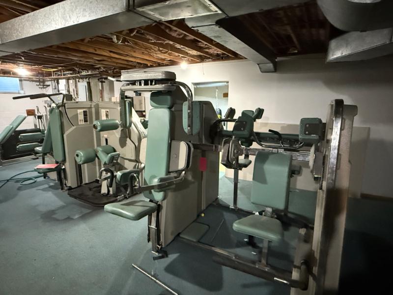 Sale Photo Thumbnail #44