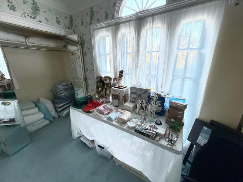 Sale Photo Thumbnail #26