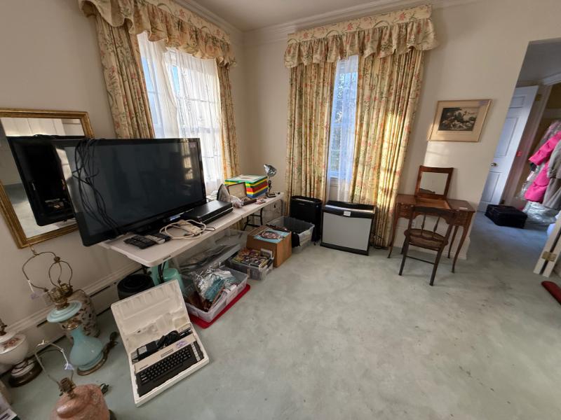 Sale Photo Thumbnail #24