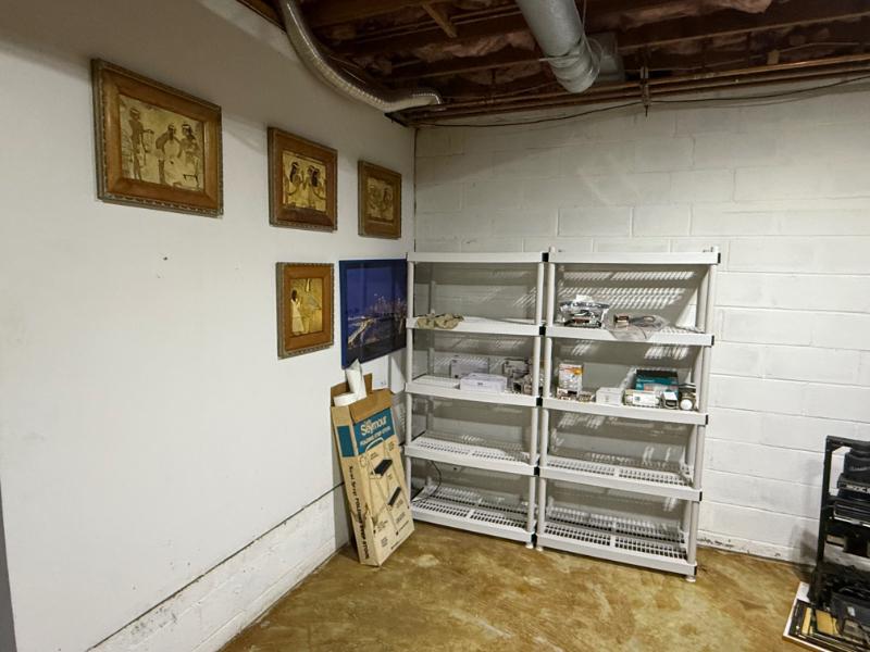 Sale Photo Thumbnail #39