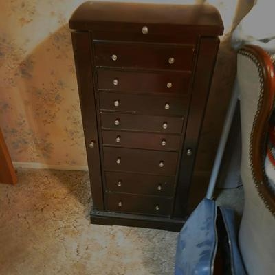 Sale Photo Thumbnail #2