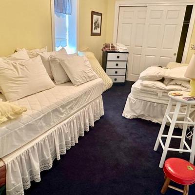 Sale Photo Thumbnail #174