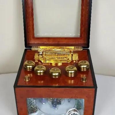 Sale Photo Thumbnail #3