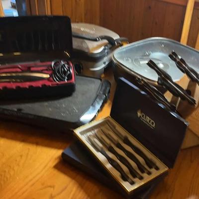 Kitchen Countertop Appliances and Cutlery