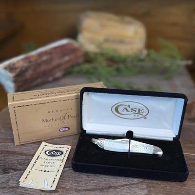 Case XX Mother of Pearl Peanut – Item 00425 – 8220RSC SS – Rogers Script Shield – With Box