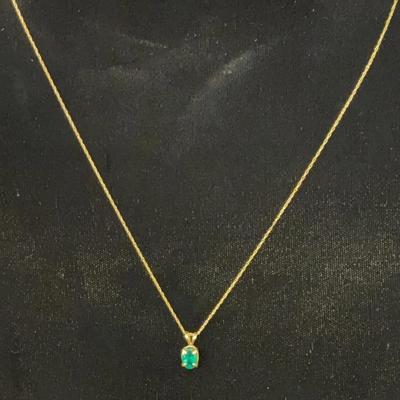 Yellow Gold  14K Necklace  With  Emerald Pendant 