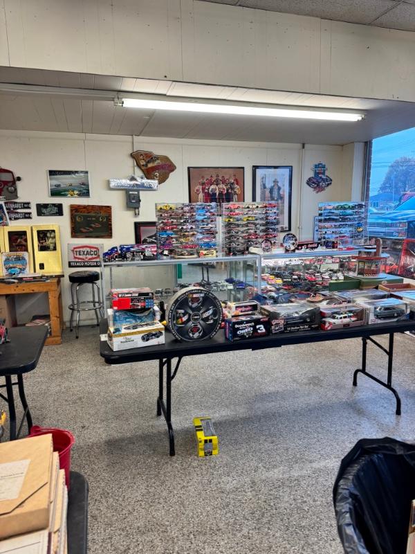 Sale Photo Thumbnail #627