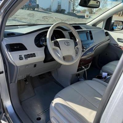 Sale Photo Thumbnail #122