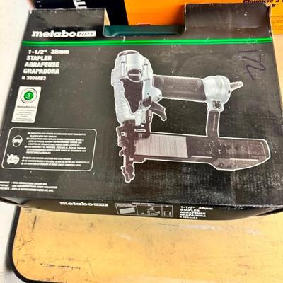 Sale Photo Thumbnail #475