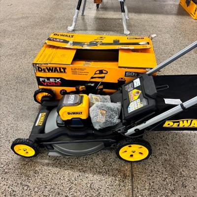 Sale Photo Thumbnail #536