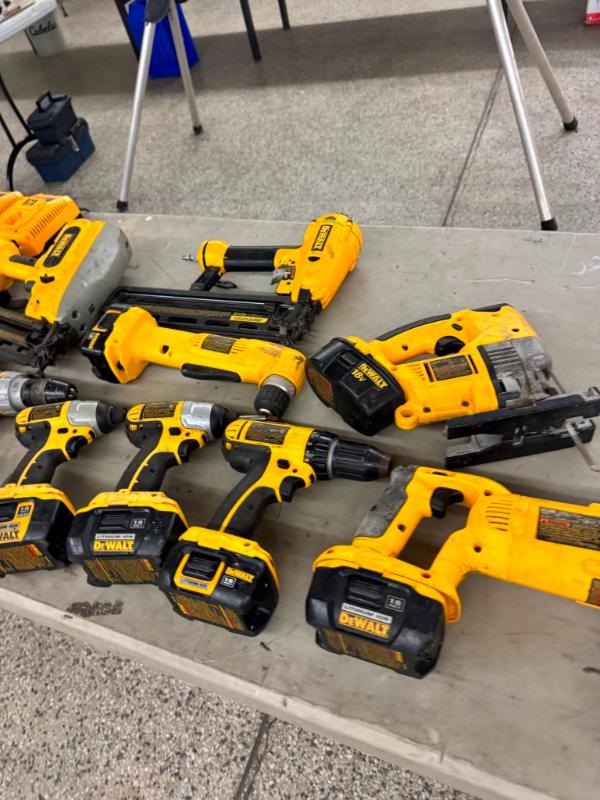 Sale Photo Thumbnail #632