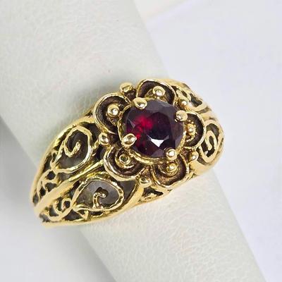 14K Gold Garnet Filligree Ring -  Size 5.75
