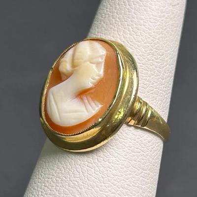 10K Gold Shell Cameo Ring - Size 4.75
