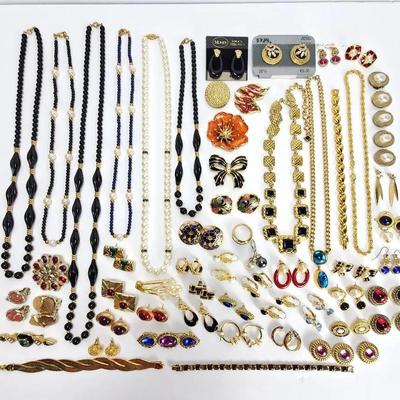 Vintage 1980s Glam Jewel & Gold Tone Costume Jewelry 