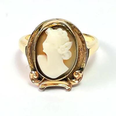14K Gold Shell Cameo Ring - Size 6.5