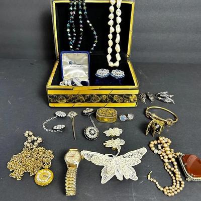 Vintage Costume Jewelry & Watches