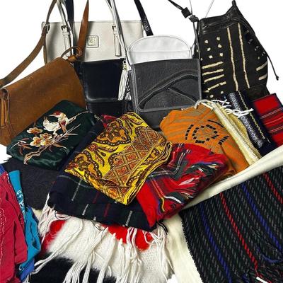 Vintage Glen Cree, Banana Republic, Wrangler & More Scarves & Purses 