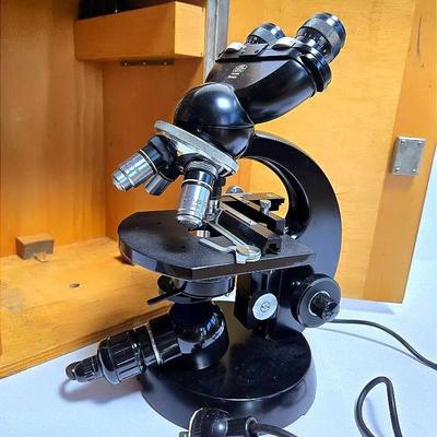 Vintage Carl Zeiss Binocular Microscope In Wood Case 