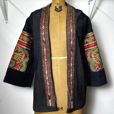 Vintage Chinese Embroidered Jacket 