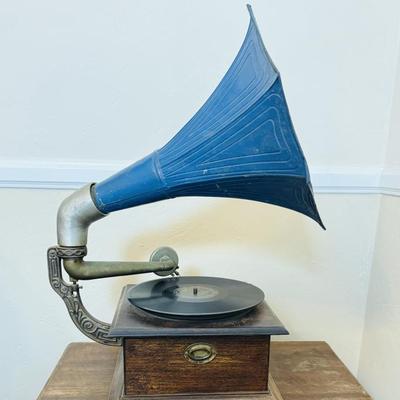 Gramophone 