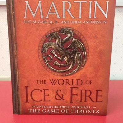 The World of Ice & Fire: The Untold History of Westeros and the Game of Thrones. Illustrated 

