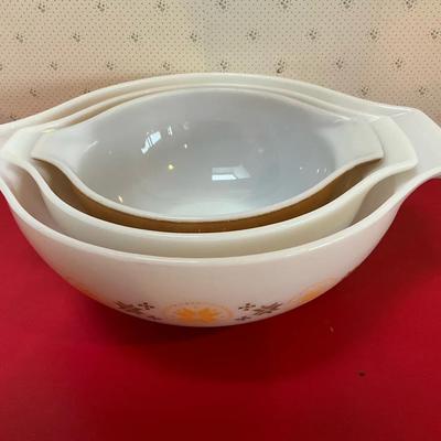 Vintage Pyrex Collection 