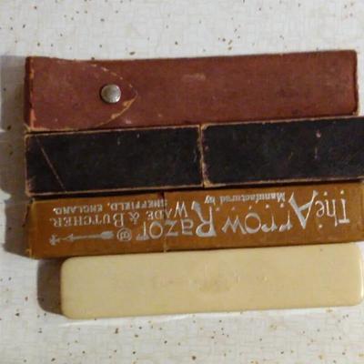 Containers for Straight Edge Razors-NO RAZORS