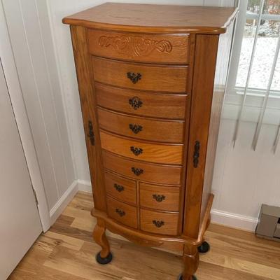 Sale Photo Thumbnail #37