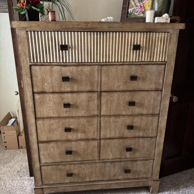 Sale Photo Thumbnail #78