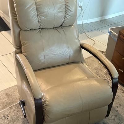 Sale Photo Thumbnail #314