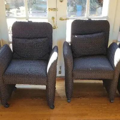 CUSHIONED WHEELED DINING/BAR CHAIRS