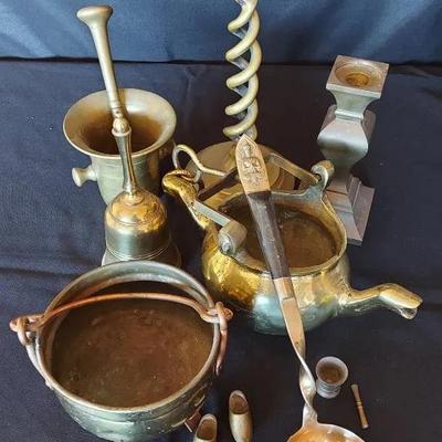 LOT OF BRASS ITEMS