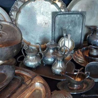 LOT OF SILVERPLATE