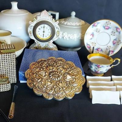 OLD HOLLYWOOD STYLE CIGARETTE CASE, LIGHTER AND MORE