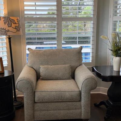 Sale Photo Thumbnail #129