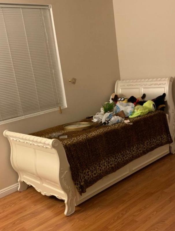 Sale Photo Thumbnail #5