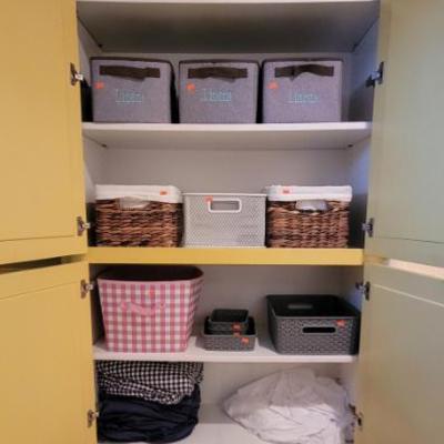 Sale Photo Thumbnail #58: Bath Storage 