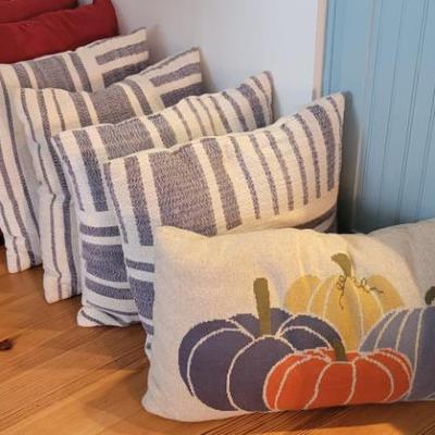 Sale Photo Thumbnail #40: Accent Pillows 