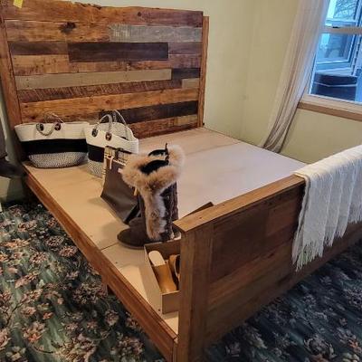 Sale Photo Thumbnail #75: King Sized Barnwood Custom Bedframe 