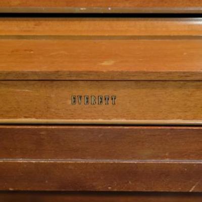 Sale Photo Thumbnail #101: Everett Upright Piano 