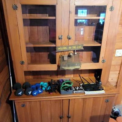 Sale Photo Thumbnail #194: Wood Hutch