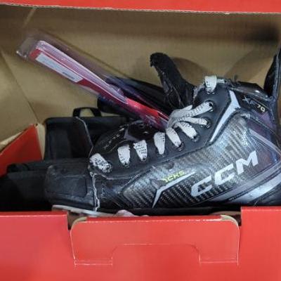 Sale Photo Thumbnail #230: CCM Skates