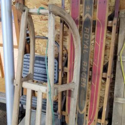 Sale Photo Thumbnail #292: Toboggans 